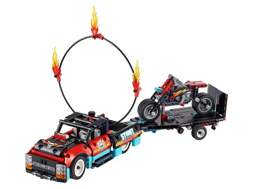 Конструктор LEGO Technic Шоу трюков на грузовиках и мотоциклах 42106