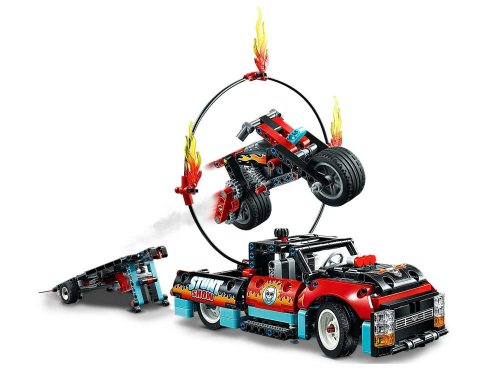 Конструктор LEGO Technic Шоу трюков на грузовиках и мотоциклах 42106