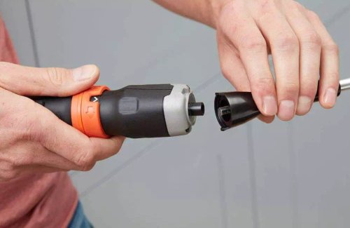 Викрутка на батарейках Black + Decker BCF601C