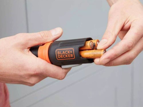 Викрутка на батарейках Black + Decker BCF601C