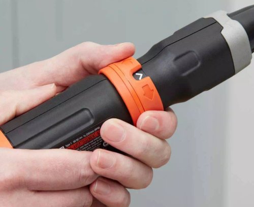 Викрутка на батарейках Black + Decker BCF601C