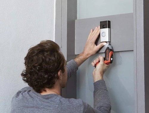 Отвертка аккумуляторная Black+Decker BCF611CK