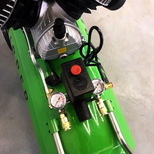 Компресор Zipper ZI-COM100-2V5