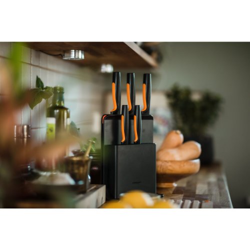 Набор ножей с черной подставкой Fiskars FF, 5 шт.