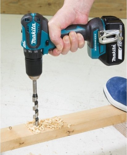 Дрель шуруповерт аккумуляторная Makita DDF 483 Z