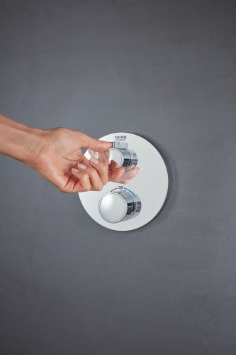 Душевая система Grohe Grohtherm Tempesta 250 на 2 потребителя (с кронштейном к потолку)