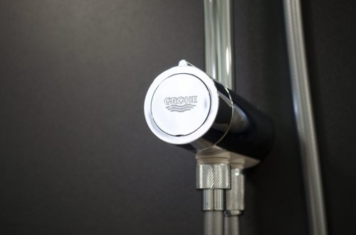 Душевая система Grohe New Tempesta 200 27389002 + смеситель для душа Grohe BauLoop 23340000