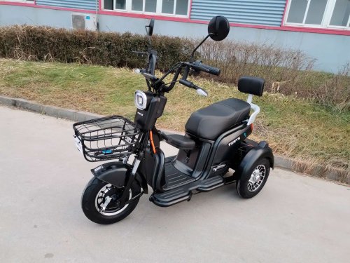 Электроскутер FORTE S1 черный