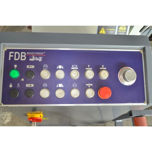 Ленточная пила по металлу FDB Maschinen SGA300G