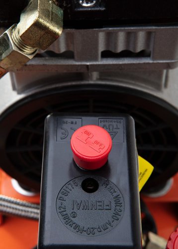 Компрессор Neo Tools 12K020