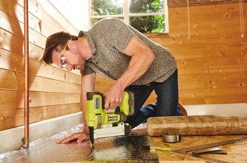 Степлер аккумуляторный Ryobi ONE+ R18GS18-0