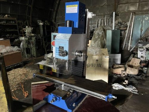 Настольный сверлильно-фрезерный станок по металлу HMT-BF28 1250W