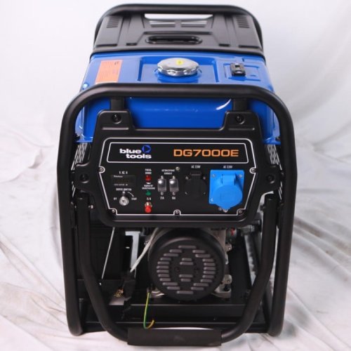 Генератор дизельный BLUETOOLS DG7000E + масло (5 кВт) (220-7008)