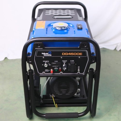 Генератор дизельный BLUETOOLS DG4500E + масло (4 кВт) (220-7009)