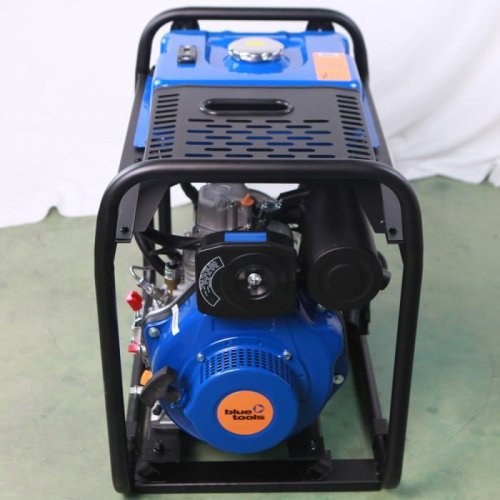 Генератор дизельный BLUETOOLS DG4500E + масло (4 кВт) (220-7009)