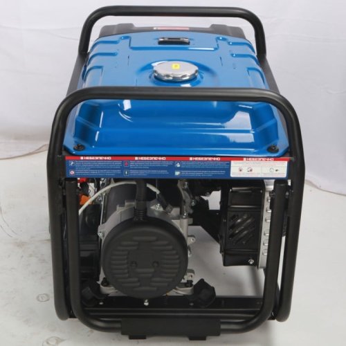 Бензиновый генератор BLUETOOLS BG7000E + масло (5.8 кВт) (220-7005)