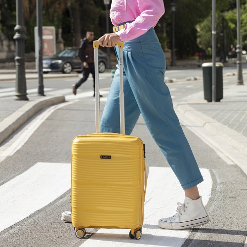 Чемодан Gabol Akane (M) Mustard (122446-027)