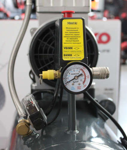 Компрессор рес-50л 210л/мин 1,8кВт 8бар 220В 2 цилиндра безмасляный