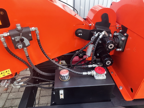 Измельчитель бенз. DCH6 25л.с., диам.веток до 18см, барабан с 2 ножами