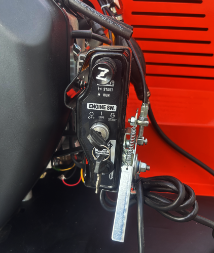 Измельчитель бенз. DCH6 25л.с., диам.веток до 18см, барабан с 2 ножами