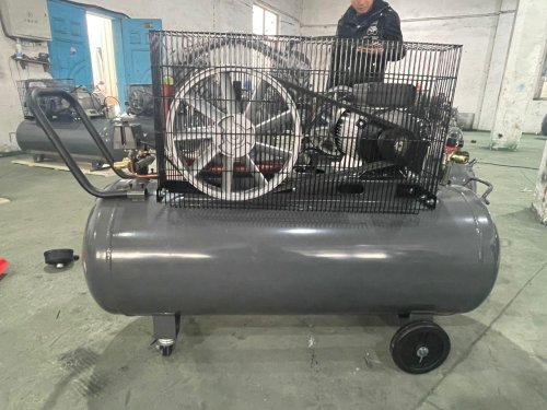 Поршневой компрессор MAST VA90/200L 220V