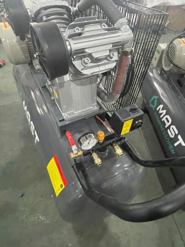 Поршневой компрессор MAST VA90/200L 400