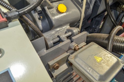 Верстат стрічкопильний FDB Maschinen SGA300G