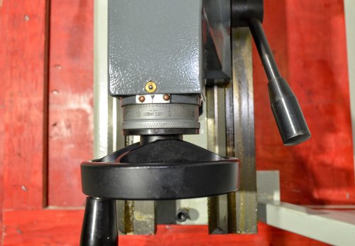 Станок токарно-винторезный Turner 250x500G