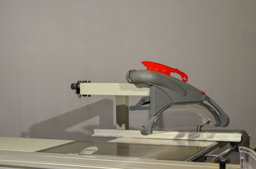 Верстат форматно-розкроювальний FDB Maschinen MJ6132TS