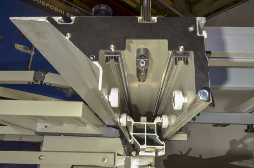 Верстат форматно-розкроювальний FDB Maschinen MJ6132TS