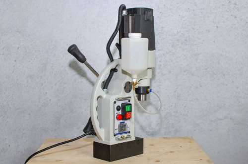 Сверлильный станок с магнитным основанием FDB Maschinen Drilling MBD 23