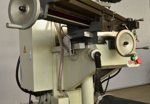 Универсально-фрезерный станок FDB Maschinen TMM110W