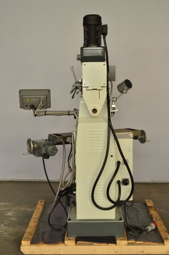 Универсально-фрезерный станок FDB Maschinen TMM110W