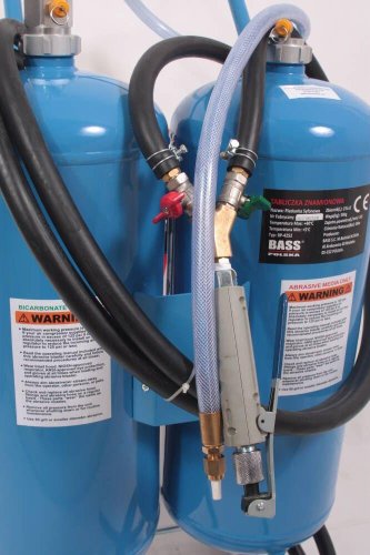 Пескоструйное устройство с баком Bass Polska BP-4252