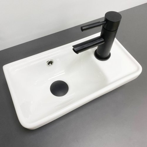 Умывальник (раковина) VBI JESI L WHITE подвесной