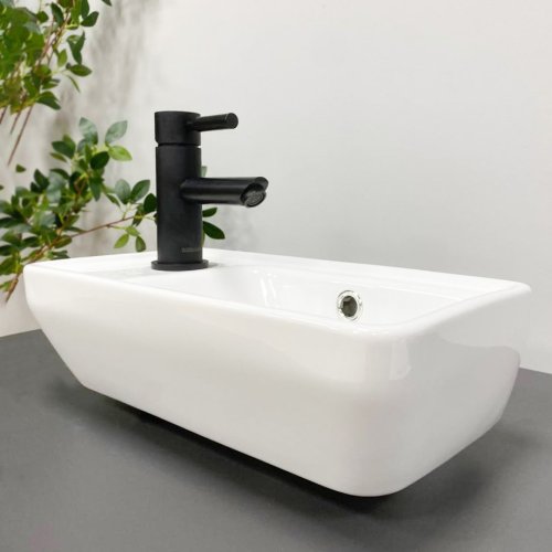 Умывальник (раковина) VBI JESI R WHITE подвесной