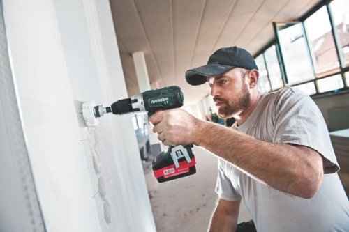 Шуруповерт аккумуляторный Metabo BS 18 LT (602102500)