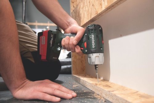 Шуруповерт аккумуляторный Metabo BS 18 LT Quick (602104500)