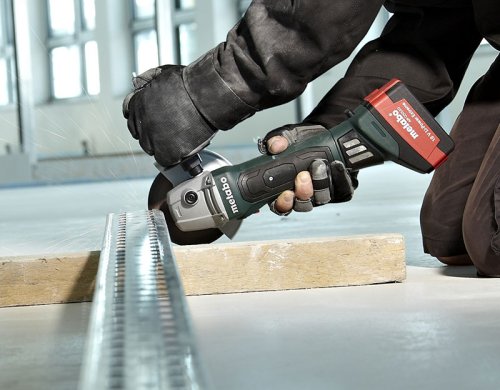 Аккумуляторная болгарка W 18 LTX 150