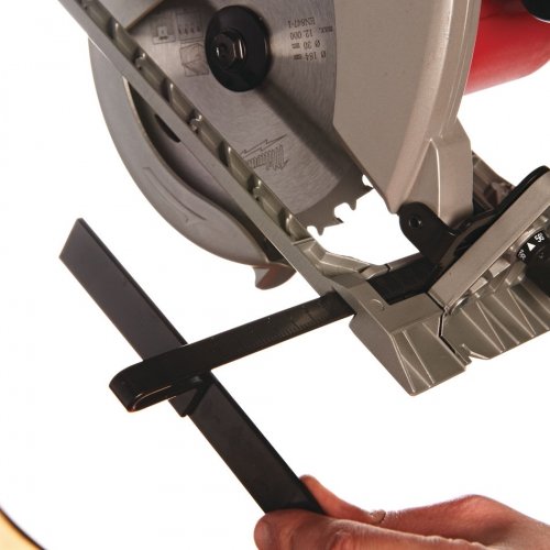 Дисковая пила MILWAUKEE CS 60