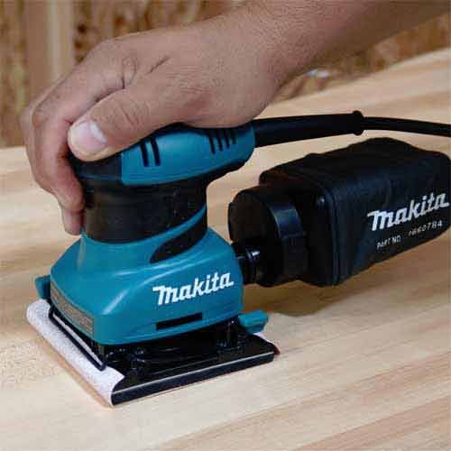 Вибрационная шлифмашина MAKITA BO4557