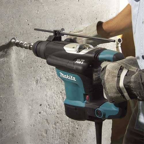 Перфоратор MAKITA HR3210C