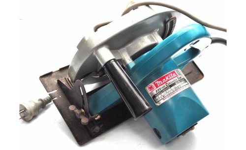 Дискова пилка MAKITA N5900B