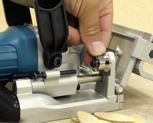 Фрезер MAKITA PJ7000