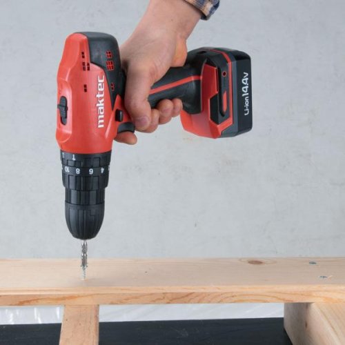 Шуруповерт аккумуляторный MAKTEC MT070E