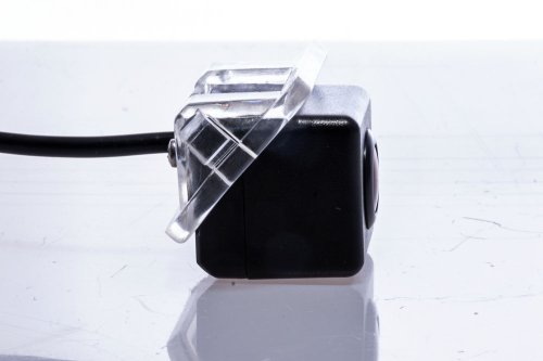 Камера заднего вида Fighter CS-HCCD+FM-33 (Toyota)